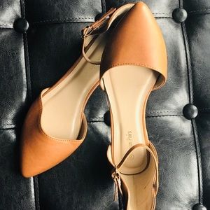 Tan flats NEVER WORN